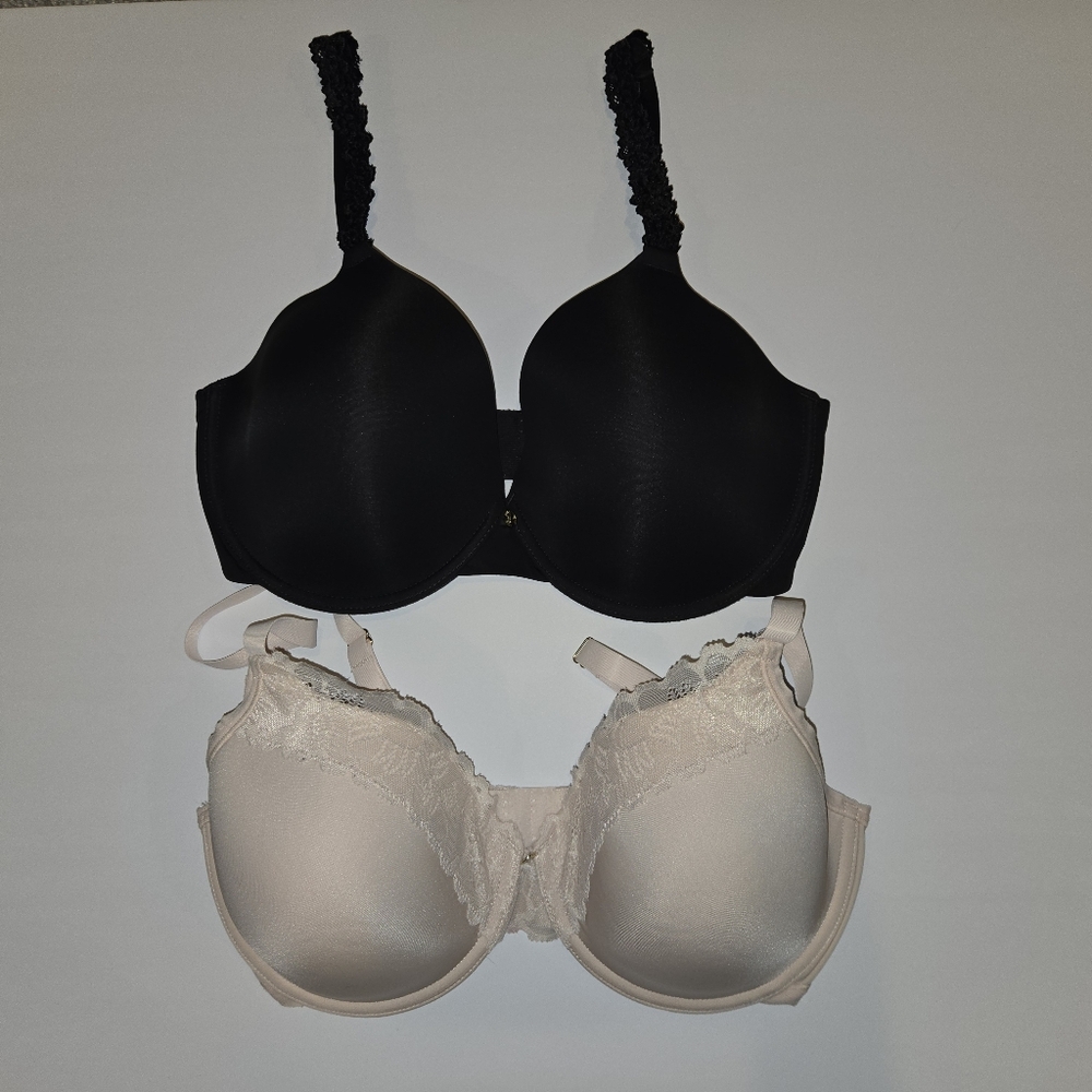 Natori Lace Trimmed Black and Cream Bras